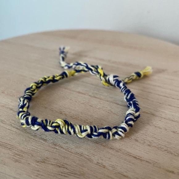 10/$25 Blue Yellow Rope Woven Bracelet - Picture 1 of 1